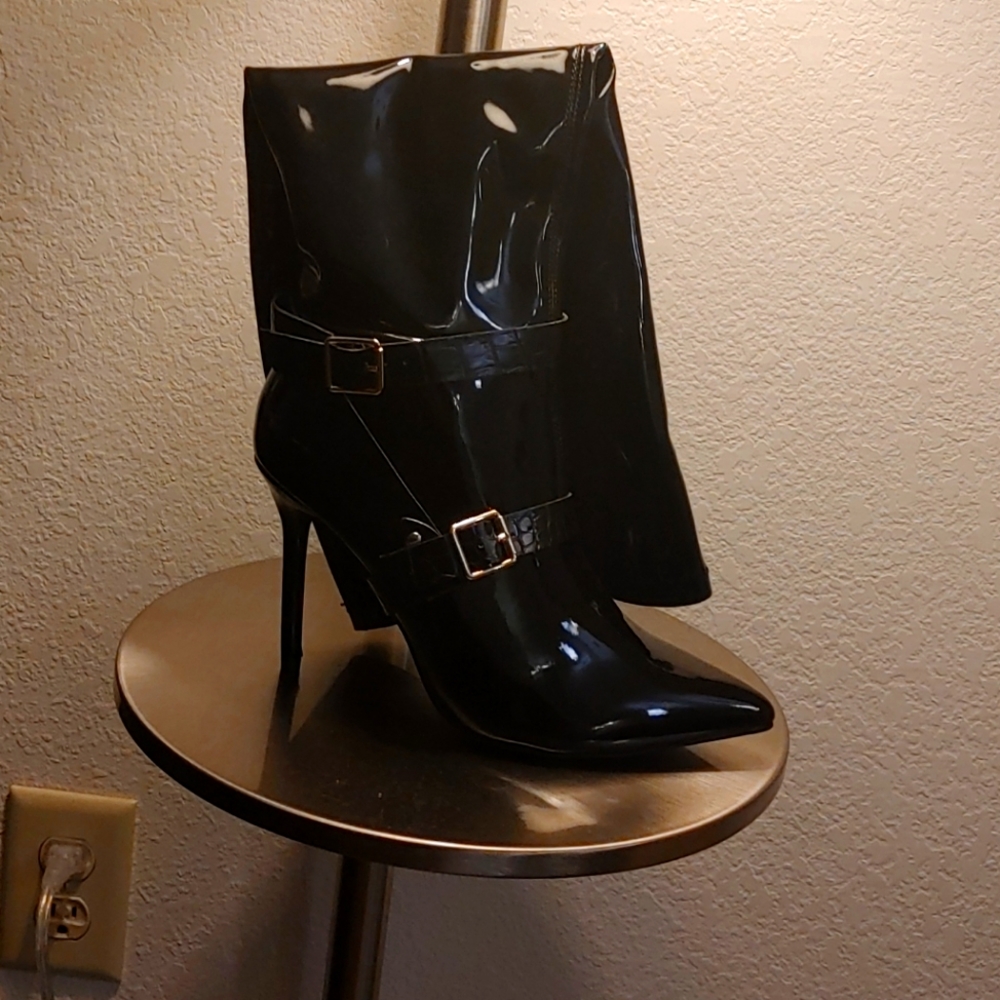 Stiletto boots